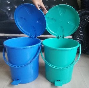 Paddle dustbin 20 liters